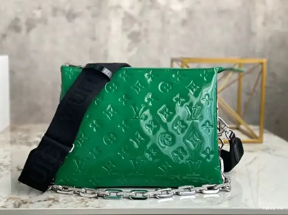 LOUIS VUITTON COUSSIN PM 0706
